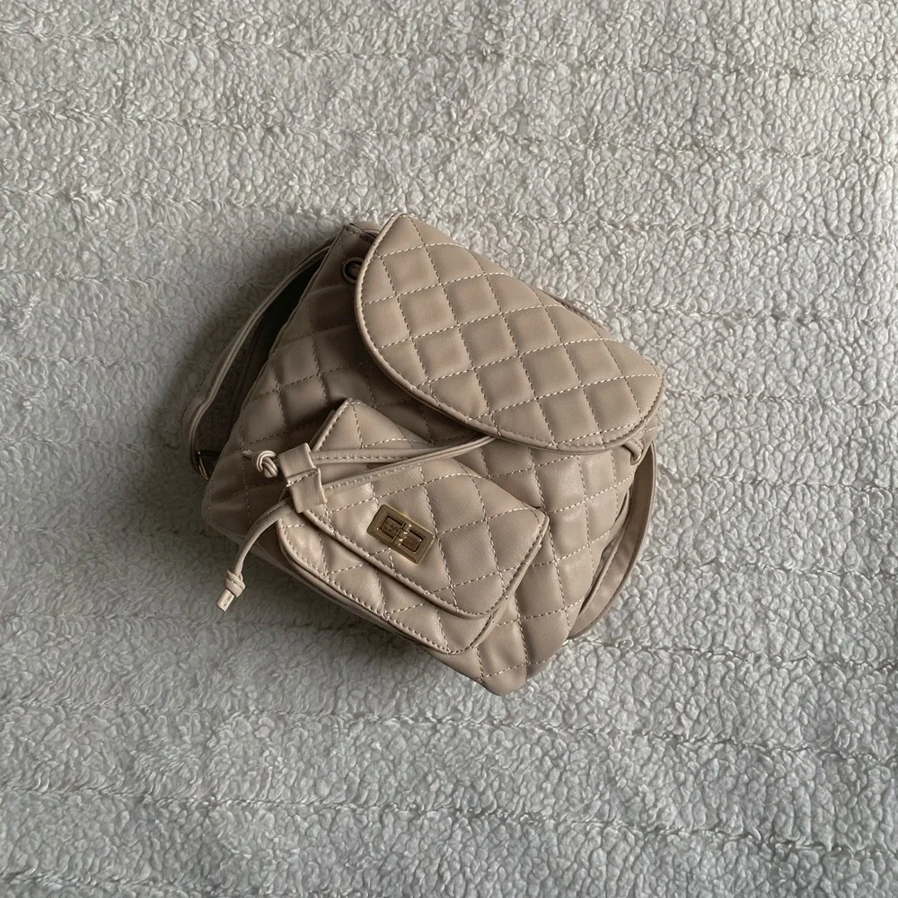 Prettylittlething Quilted Mini Backpack - Picture 3 of 8